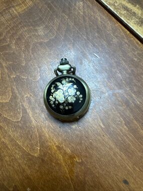 Steampunk Vintage Style Floral Pocket Watch Pendant - Black and Gold
